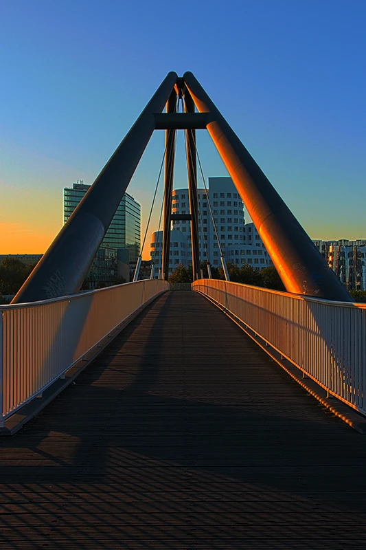 Düsseldorf Brücke Medienhafen